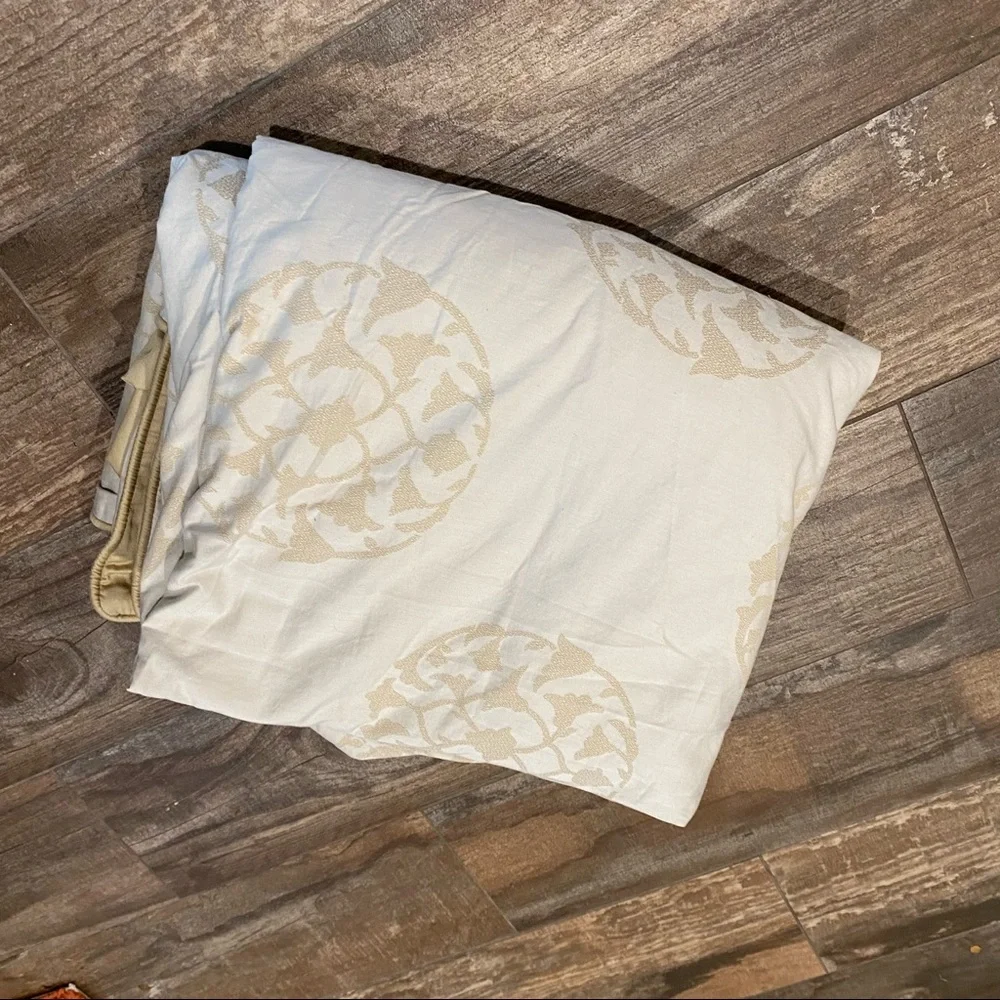 Queen Duvet Cover - Picture 1 of 7